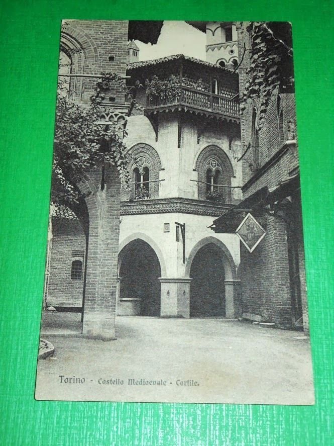 Cartolina Torino - Castello Medioevale - Cortile 1923.