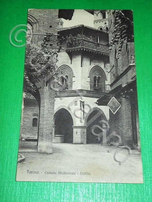Cartolina Torino - Castello Medioevale - Cortile 1923.