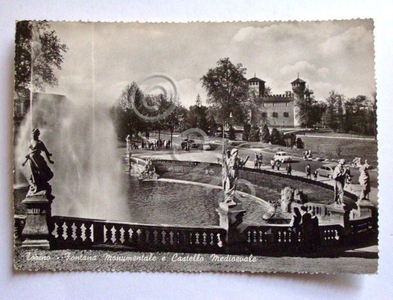 Cartolina Torino - Fontana Monumentale e Castello 1961