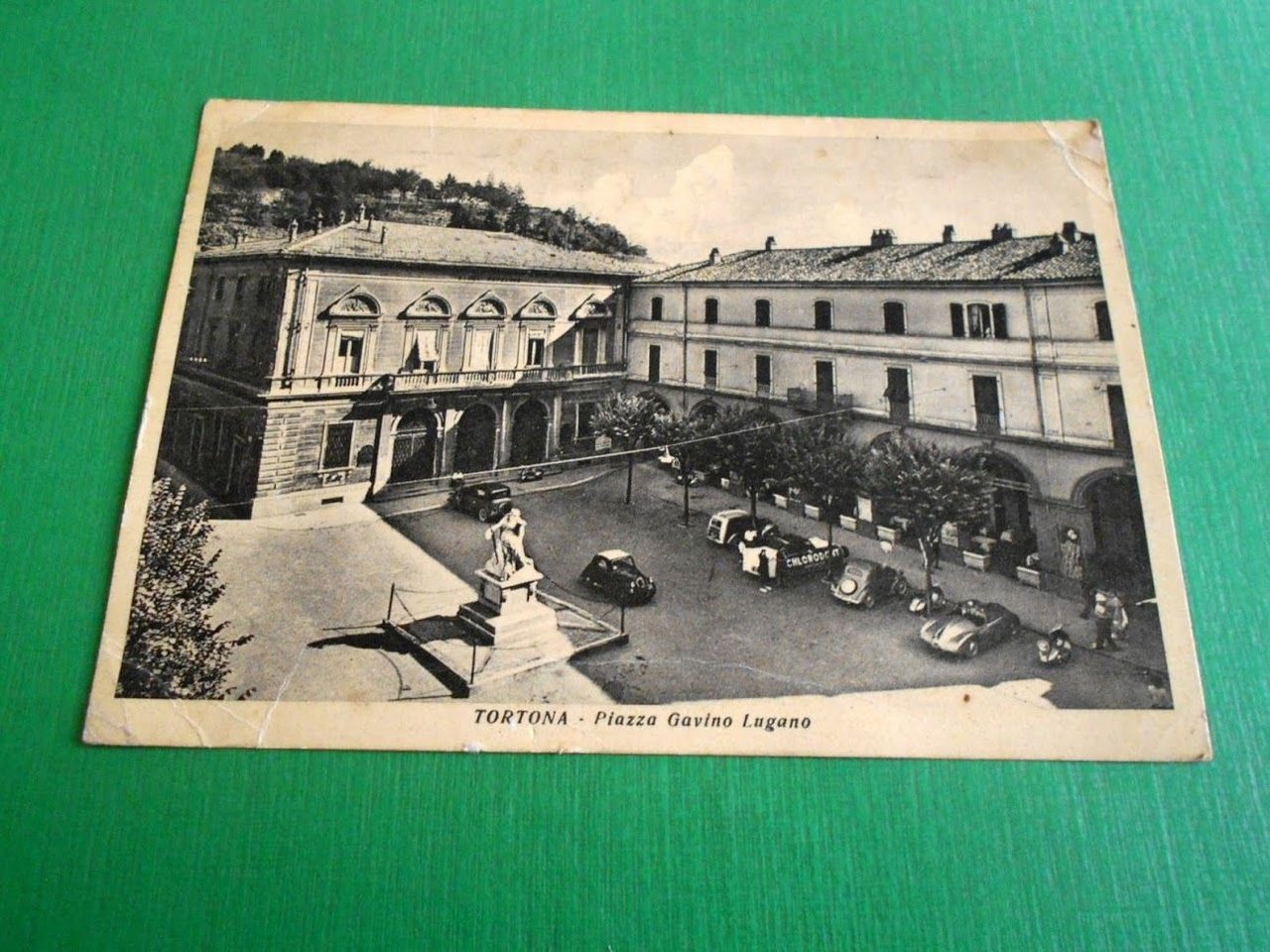 Cartolina Tortona - Piazza Gavino Lugano 1953