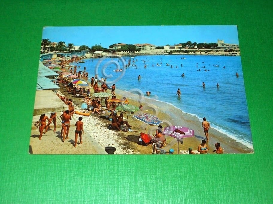 Cartolina Trani - Spiaggia Colonna 1960 ca..