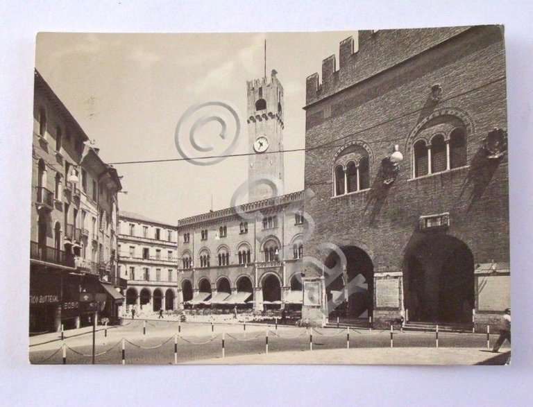 Cartolina Treviso - Piazza dei Signori 1970