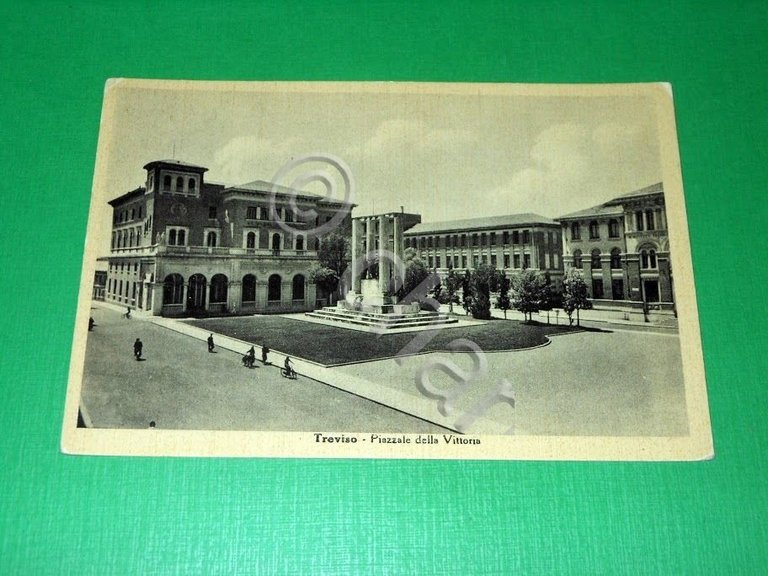 Cartolina Treviso - Piazzale della Vittoria 1945 ca
