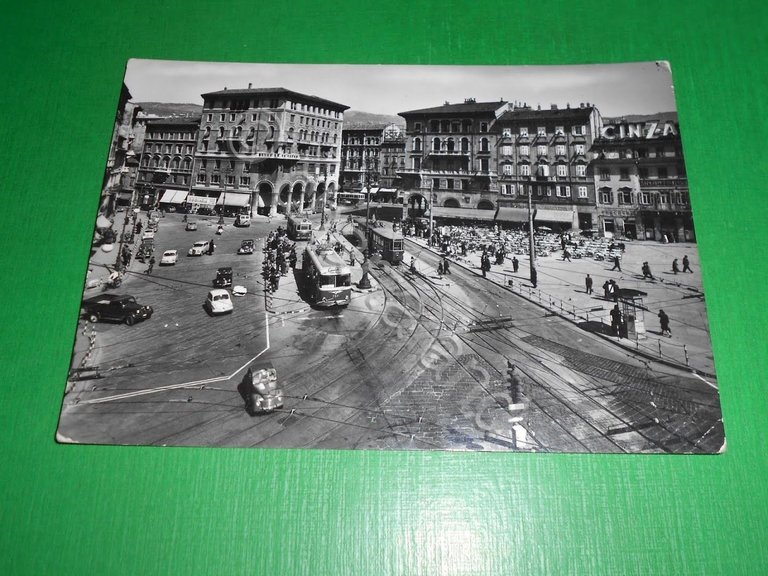 Cartolina Trieste - Piazza Goldoni 1961.