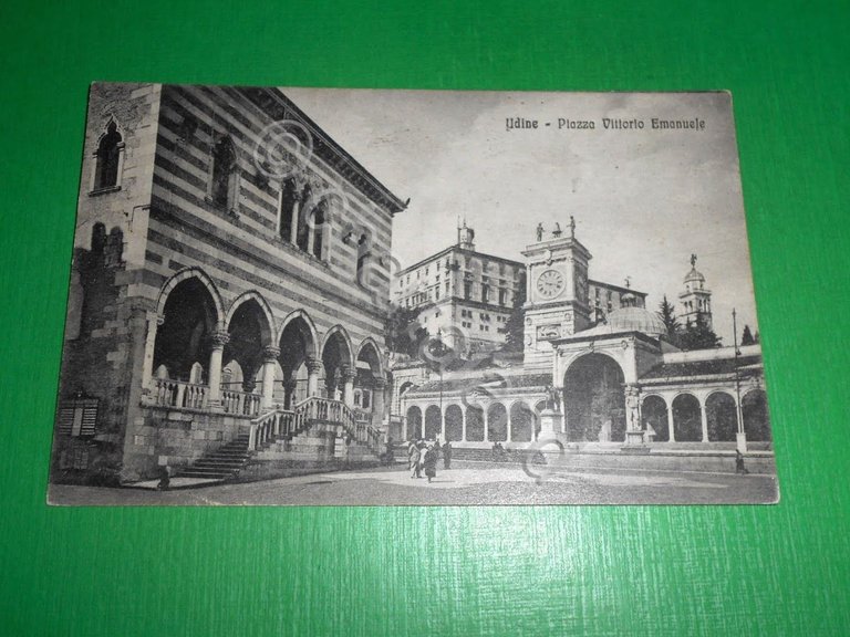 Cartolina Udine - Piazza Vittorio Emanuele 1942