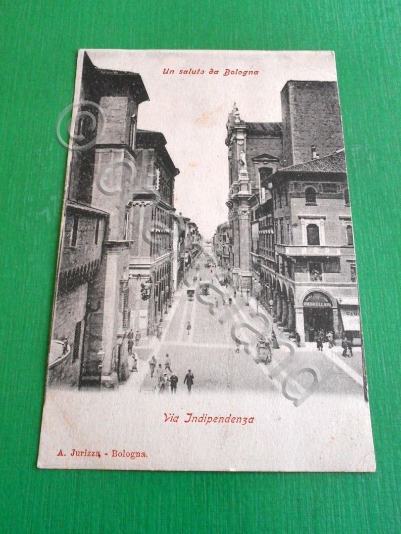 Cartolina Un saluto da Bologna - Via Indipendenza 1907.