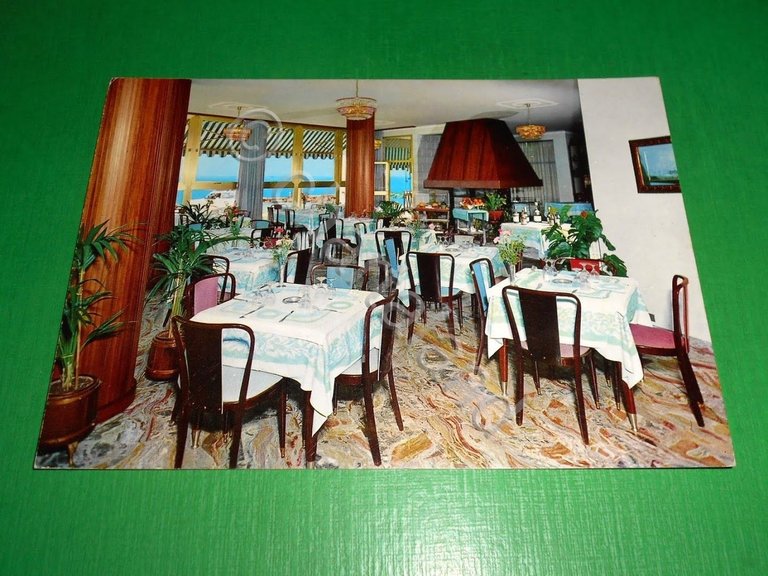 Cartolina Vallecrosia - Lungomare Marconi - Ristorante Squarcia 1965 ca