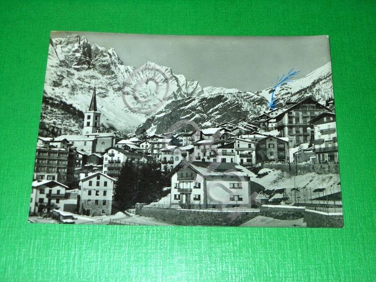 Cartolina Valtournanche - Panorama e sfondo Grandes Murailles 1964.
