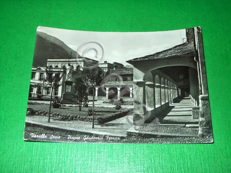 Cartolina Varallo Sesia - Piazza Gaudenzio Ferrari 1958