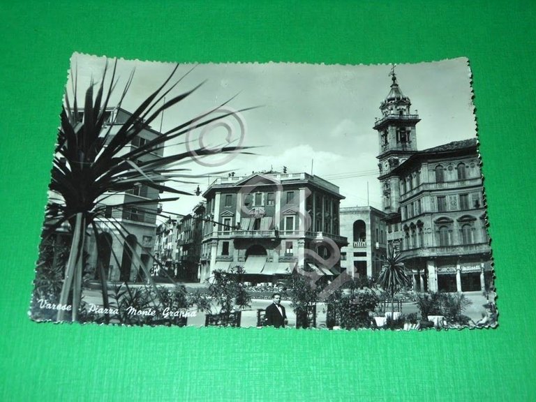 Cartolina Varese - Piazza Monte Grappa 1957.