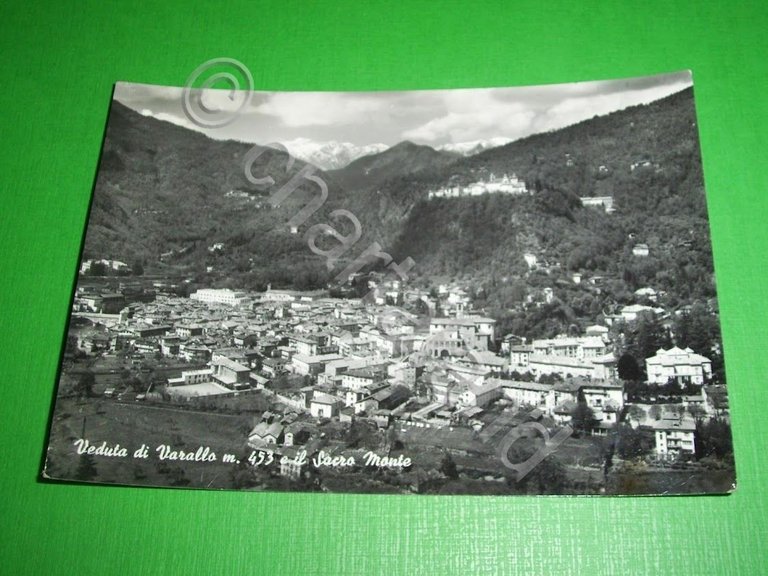 Cartolina Veduta di Varallo e il Sacro Monte 1954.