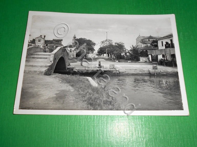 Cartolina Venezia - Torcello - La Piazza 1956