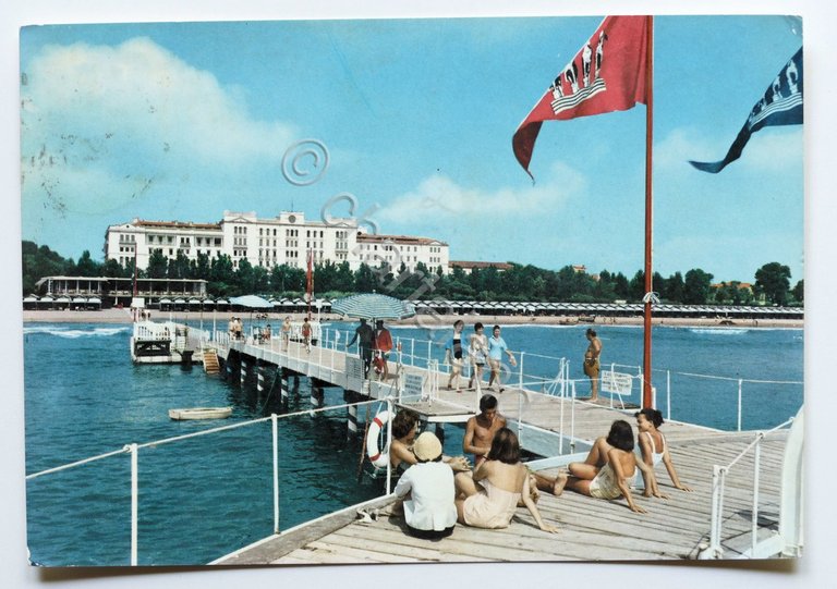 Cartolina Venezia Lido - Spiaggia ed Hotel Des Bains - …