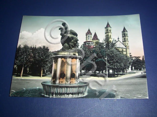 Cartolina Vercelli - Piazza Roma e Basilica S. Andrea 1954.