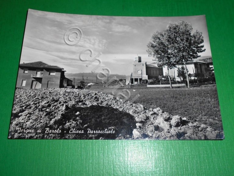 Cartolina Vergne di Barolo - Chiesa Parrocchiale 1960 ca.