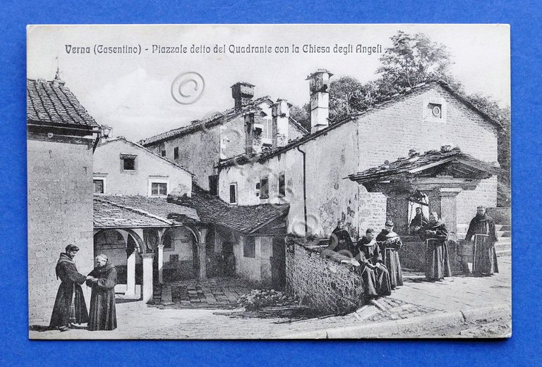 Cartolina Verna - Piazzale detto del Quadrante con la Chiesa …