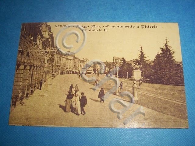 Cartolina Verona - Piazza Bra 1918.