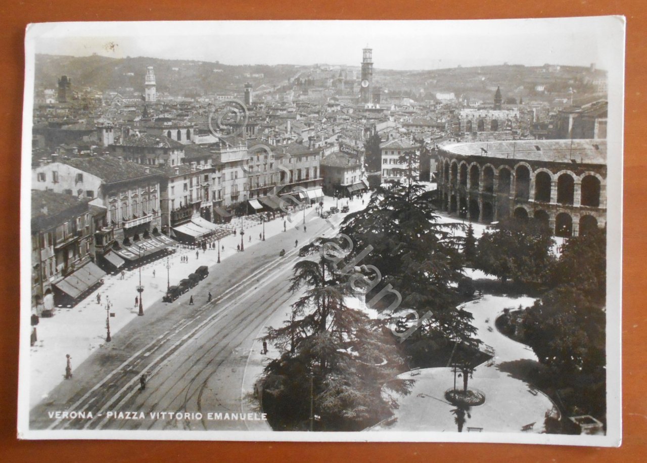 Cartolina Verona - Piazza Vittorio Emanuele - 1939