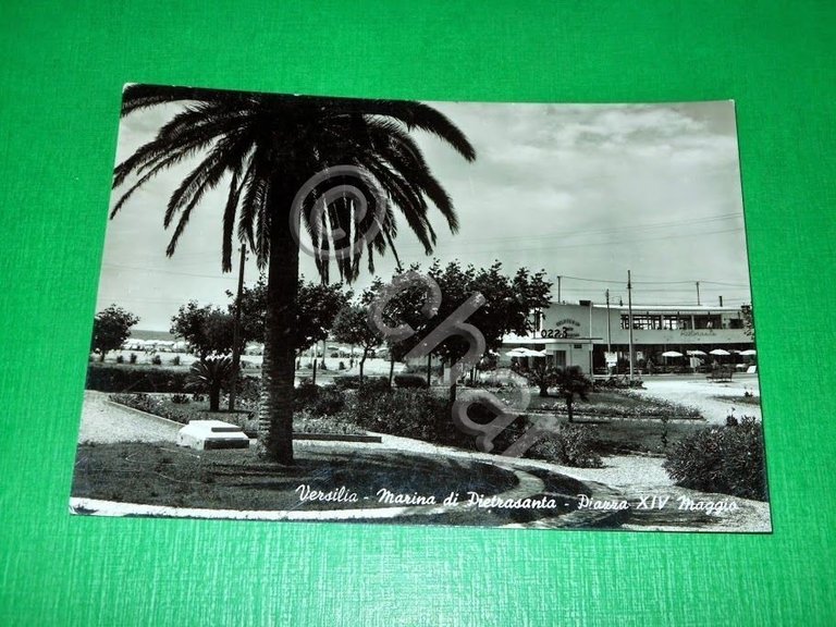 Cartolina Versilia - Marina di Pietrasanta - Piazza XIV Maggio …