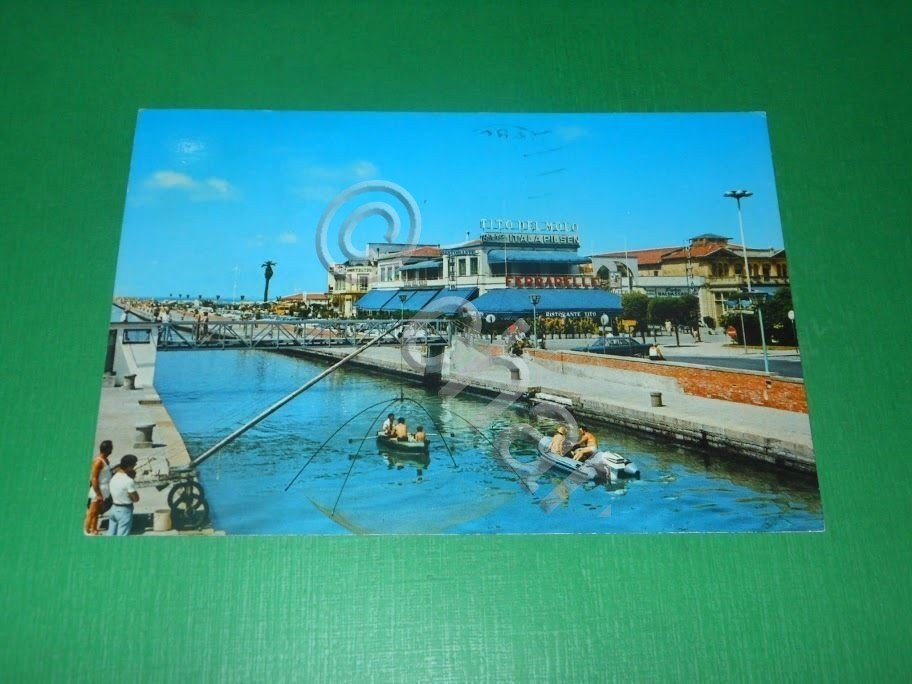 Cartolina Viareggio - Il porto 1973.