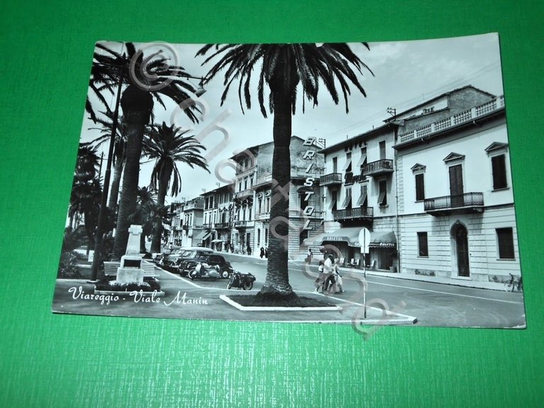 Cartolina Viareggio - Viale Manin 1961