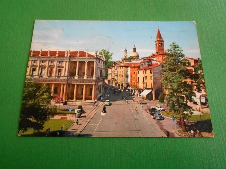 Cartolina Vicenza - Piazza Matteotti 1968.