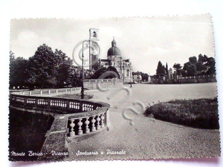 Cartolina Vicenza - Santuario e Piazzale 1953.