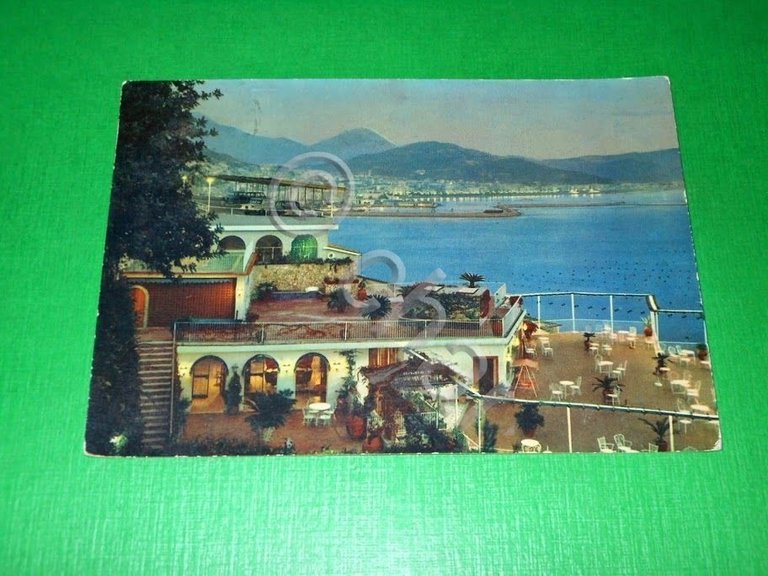 Cartolina Vietri sul Mare - Panorama di Salerno dal Lloyd's …