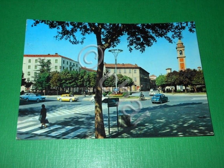 Cartolina Voghera - Piazza Meardi 1966