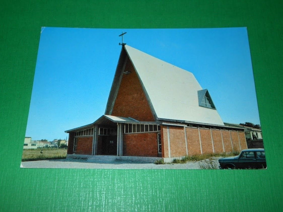 Cartolina Voghera - Rione S. Vittore - La Chiesa 1970 …