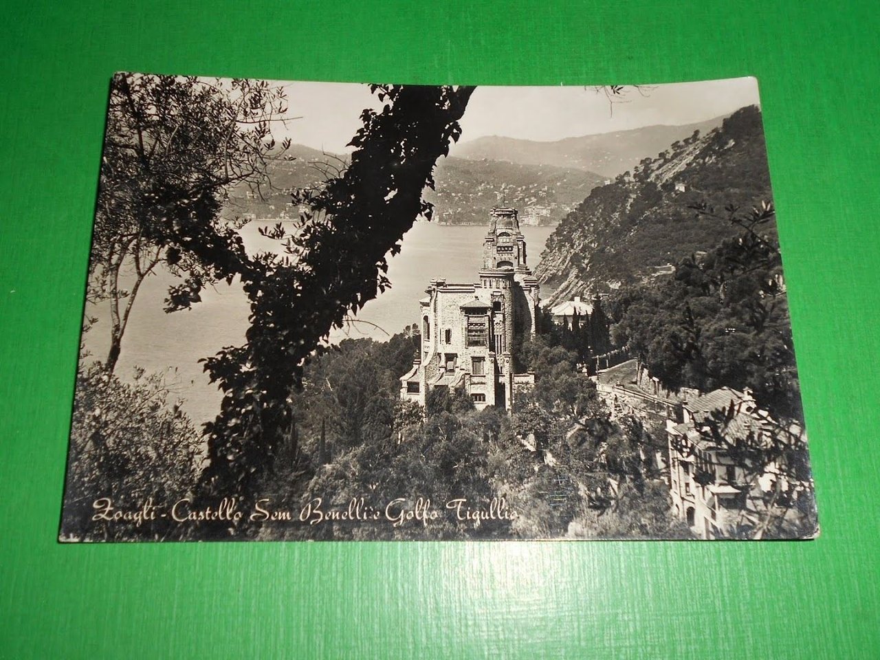 Cartolina Zoagli - Castello Sem Benelli e Golfo Tigullio 1953.