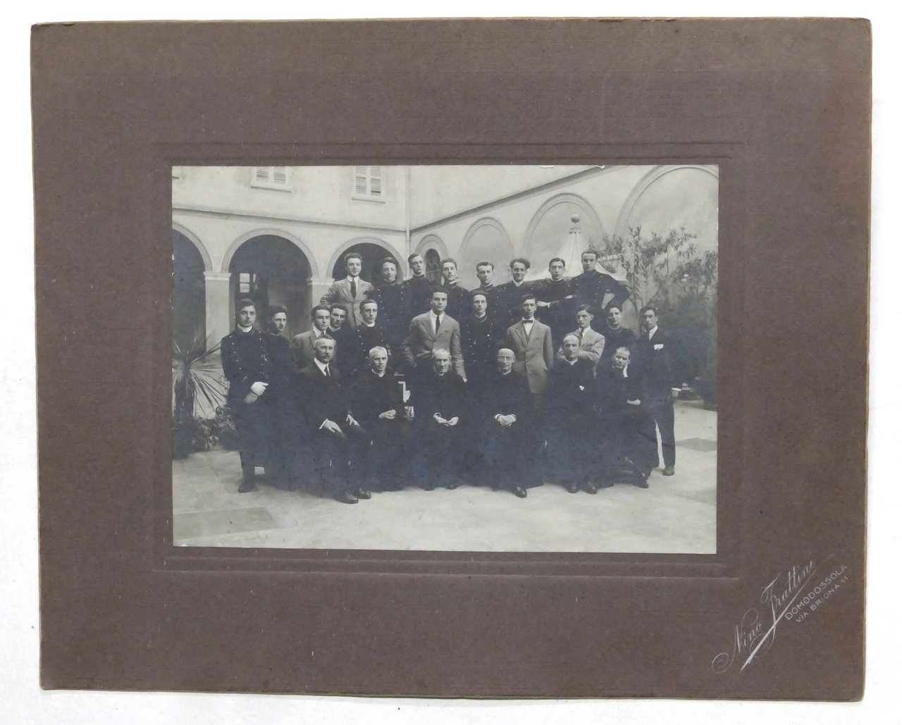 Collegio Rosmini - Domodossola - Fotografia 3^ Classe Liceale - … | Immagine principale