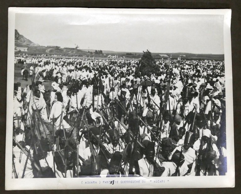Colonialismo Eritrea Fotografia fantasie guerresche di Ascari - Asmara anni '30