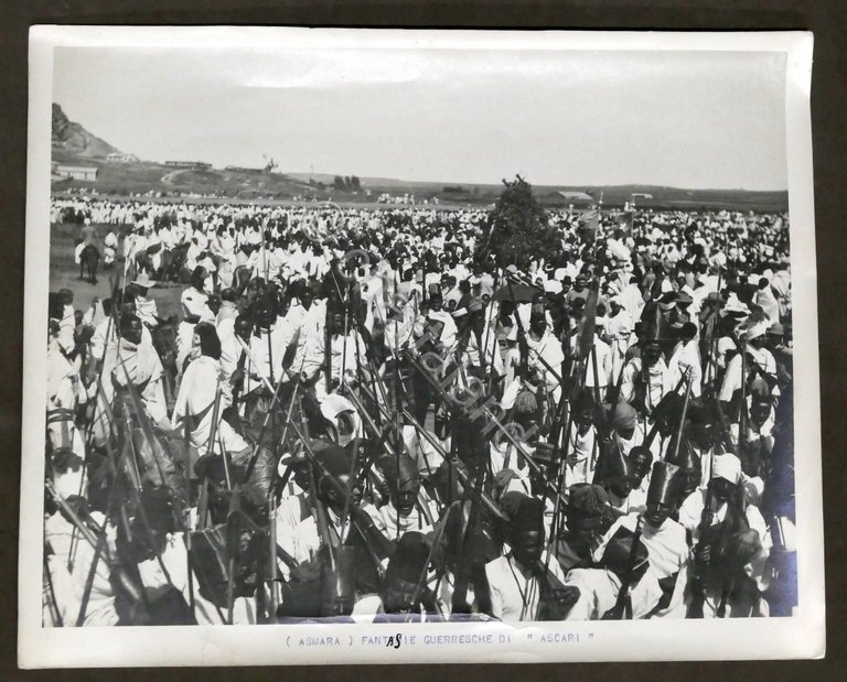 Colonialismo Eritrea Fotografia fantasie guerresche di Ascari - Asmara anni …