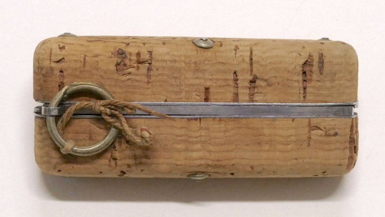 Coltellino apriscatole richiudibile impugnatura in sughero galleggiante anni '50