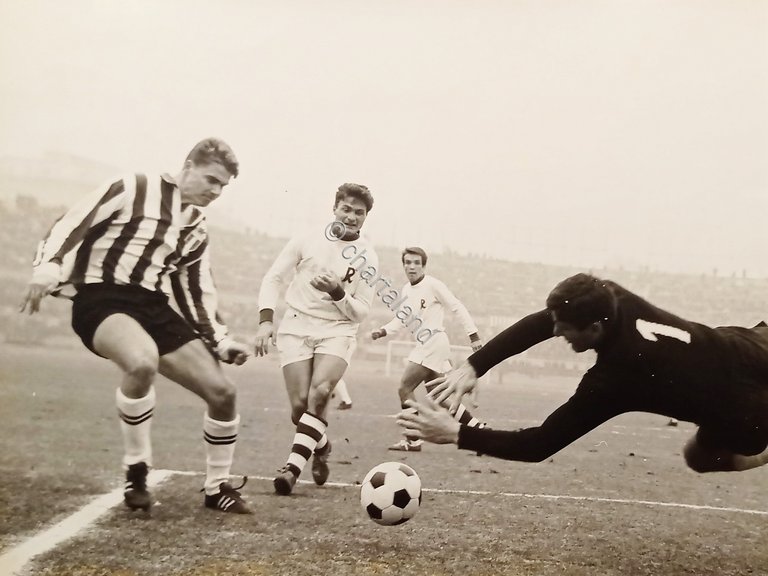 Foto Agenzia Calcio Svezia - Calciatore Roger Magnusson - 1970 …