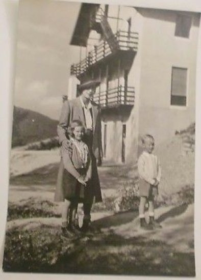 Foto cartolina - I Principi Maria Pia, Vittorio Emanuele e …