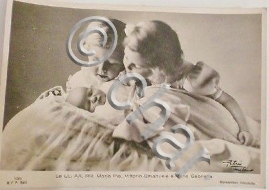 Foto cartolina - Maria Pia, Vittorio Emanuele e Maria Gabriella …