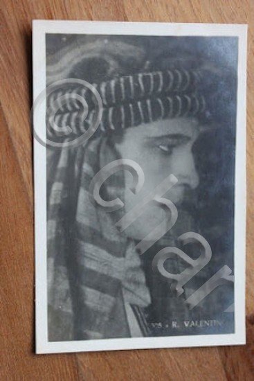 Foto cartolina attori ritratto Rodolfo Valentino - anni '20