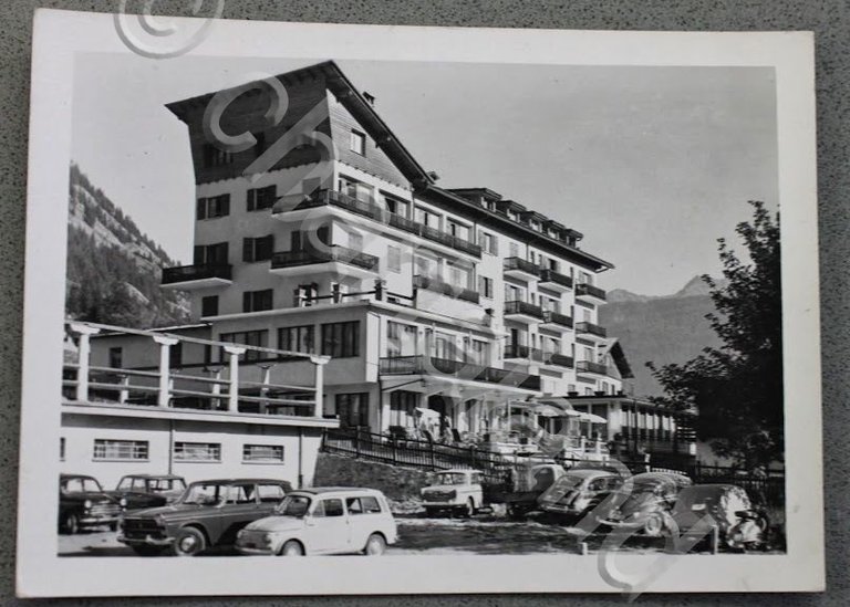 Foto cartolina Montagna Courmayeur 1950 - Hotel Majestic Valle d'Aosta | Immagine Gallery 1