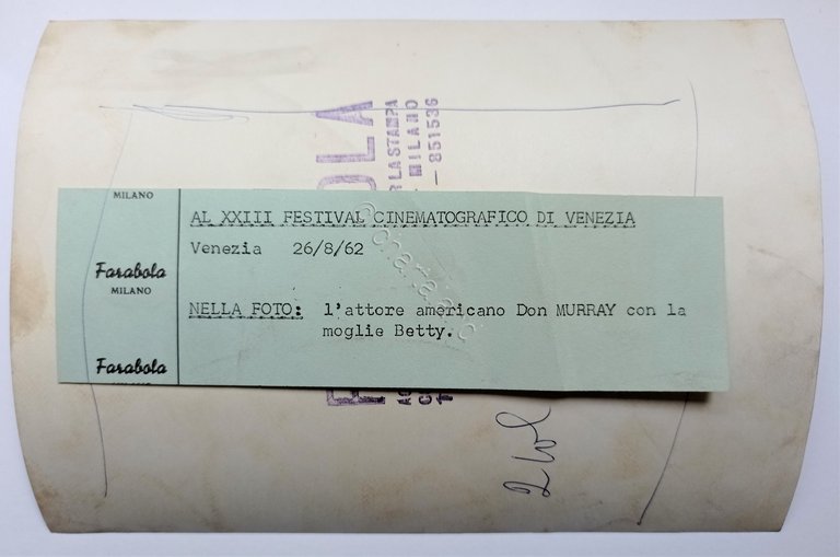 Foto dell'Agenzia Farabola Milano - Attore Don Murray con la … | Immagine Gallery 2