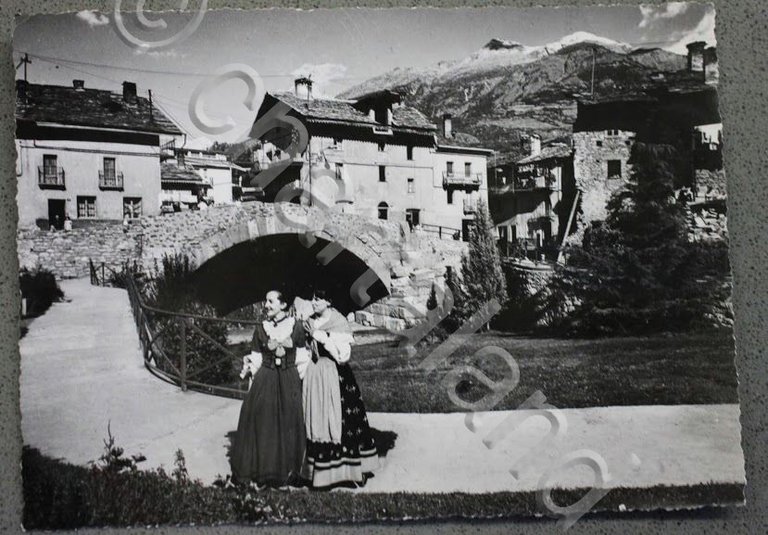 Foto Montagna costumi moda - Valle d'Aosta - 1950 ca | Immagine Gallery 1