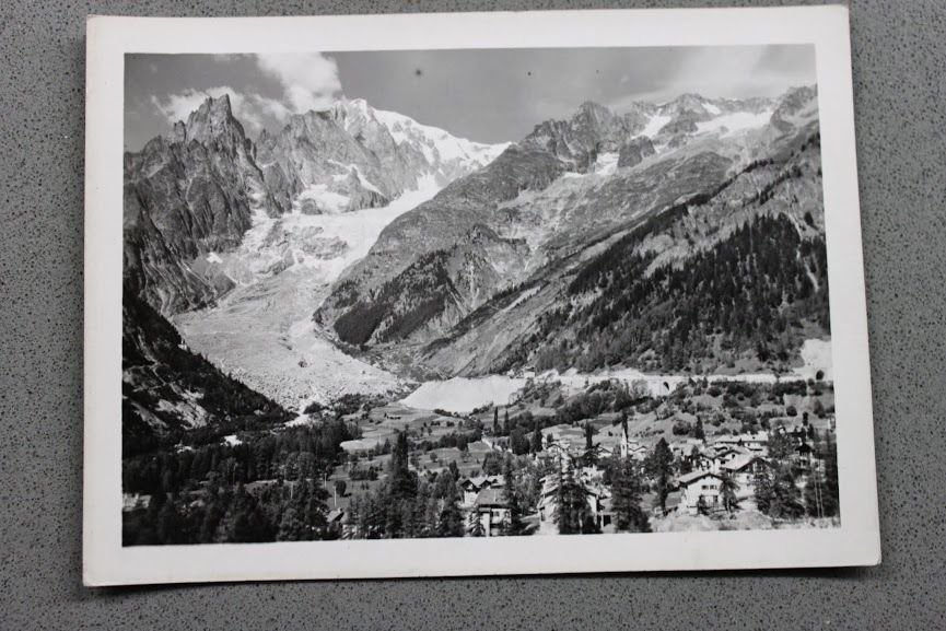 Foto Montagna Valle d'Aosta 1950 ca Entrèves e sfondo Aiguille … | Immagine principale