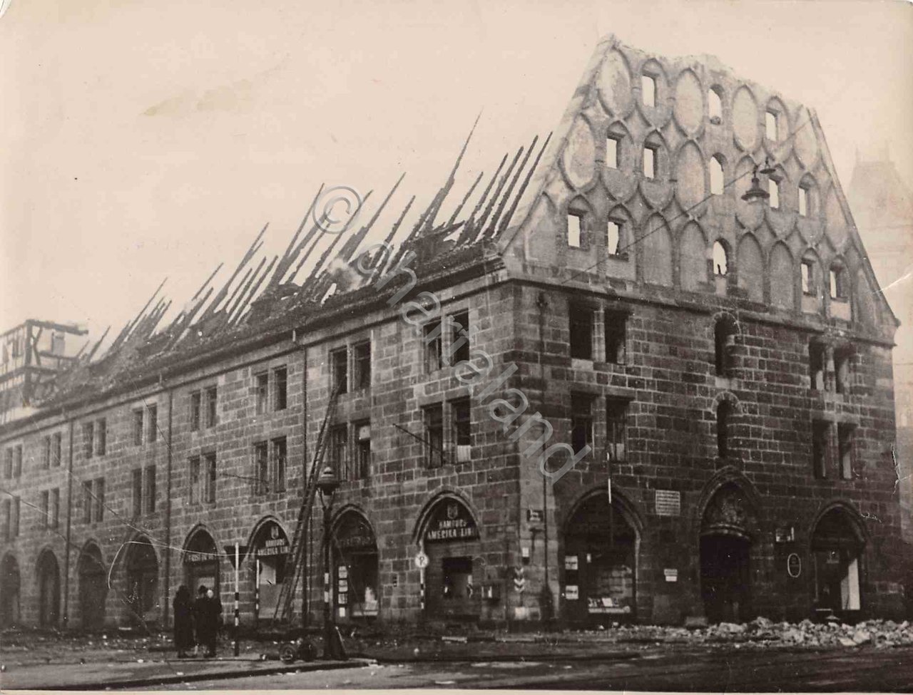 Foto Norimberga Maut Halle prima e dopo attacco terroristico timbro …