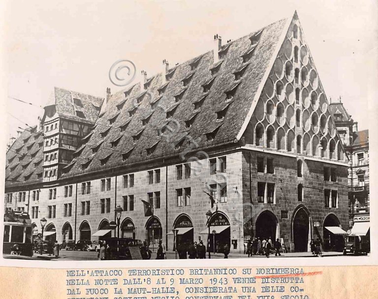 Foto Norimberga Maut Halle prima e dopo attacco terroristico timbro …