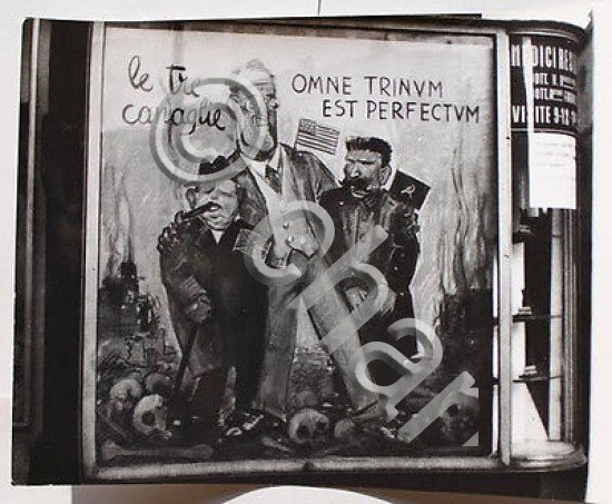 Foto Publifoto - Propaganda periodo bellico 1944 Vetrina ottico Milano …