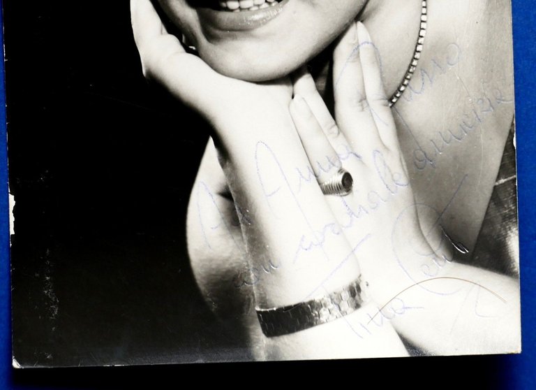 Fotocartolina con Autografo della cantante e doppiatrice Tina Centi - … | Immagine Gallery 3