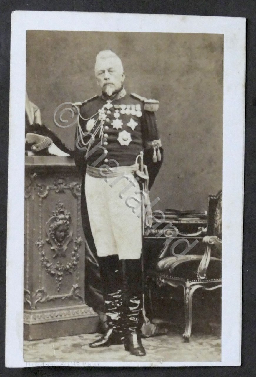 Fotografia albumina Generale di Fanteria Filiberto Mollard - 1870 ca. | Immagine principale