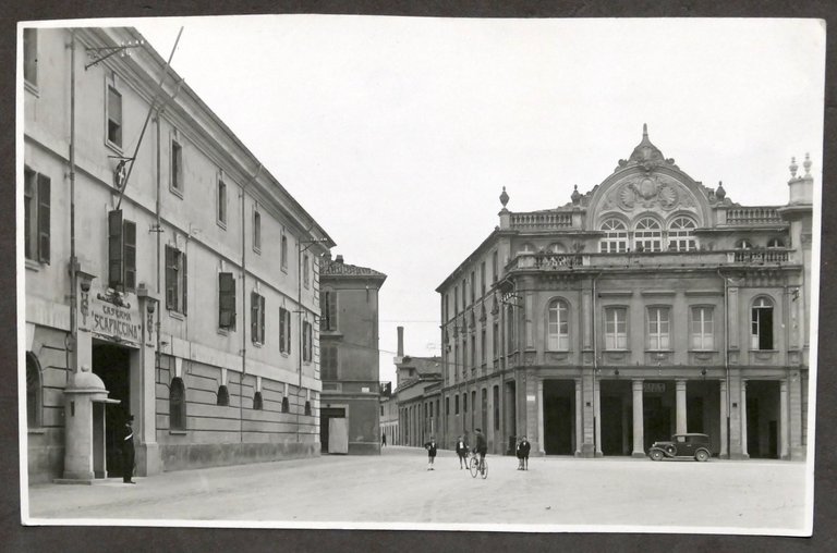 Fotografia Alessandria - Piazza Vittorio Veneto - Caserma Scapaccino - 1925