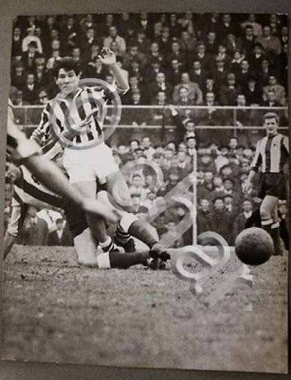 Fotografia Calcio Juventus - Lanerossi Vicenza 1963 Omar Sivori in …